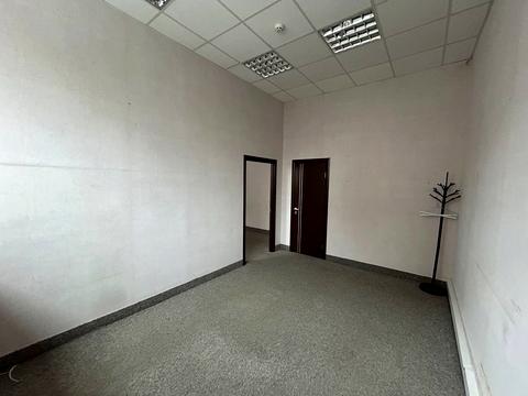 комерційна за адресою Солом'янська вул., 5