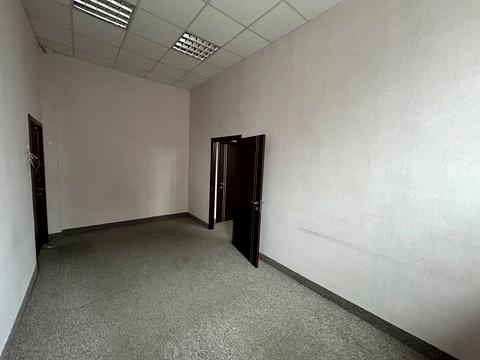 комерційна за адресою Солом'янська вул., 5