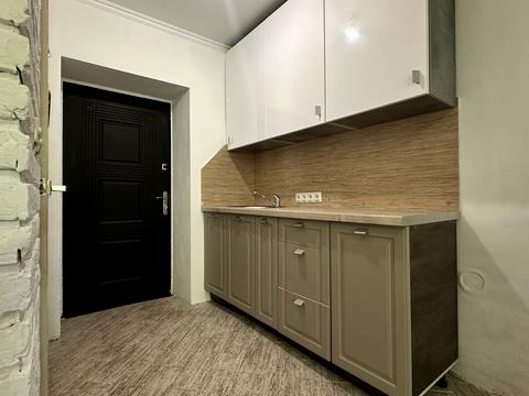 квартира за адресою Джерельна вул., 8