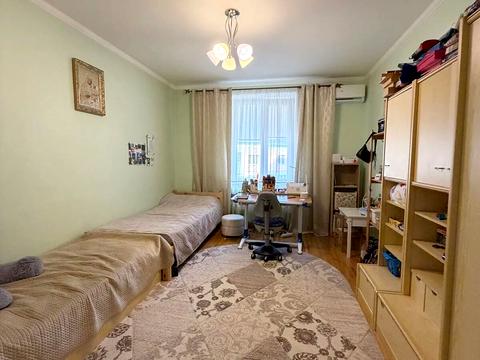квартира за адресою Тролейбусна вул., 24