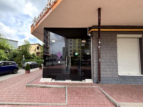 комерційна за адресою Залізнична вул., 23