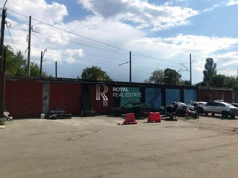 комерційна за адресою Гетьманська, 1