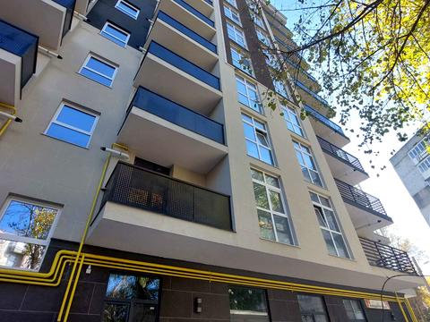 квартира за адресою Новаторів вул., Будинок