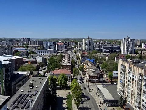 комерційна за адресою Подільська вул., 58