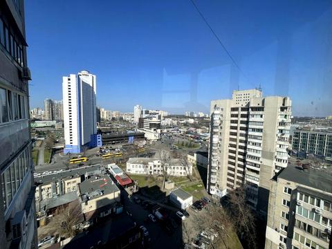 квартира за адресою Раїси Окіпної вул., 3-А