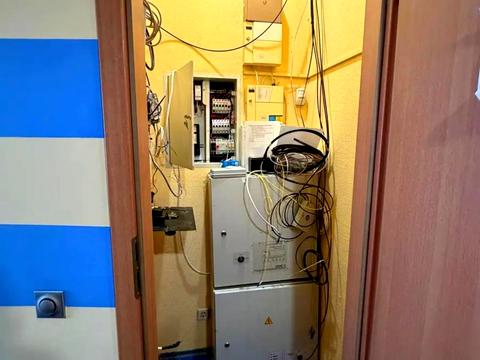 комерційна за адресою Саксаганського вул., 106