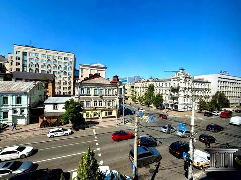 комерційна за адресою Саксаганського вул., 106