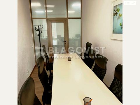 комерційна за адресою Спаська вул., 31б