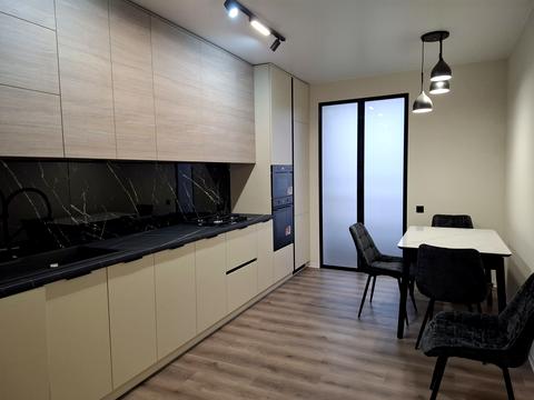 квартира за адресою Героїв Крут вул., 8