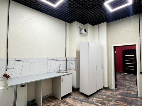 комерційна за адресою Академіка Філатова вул., 2