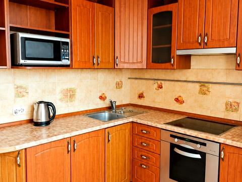 квартира за адресою Ревуцького вул., 4