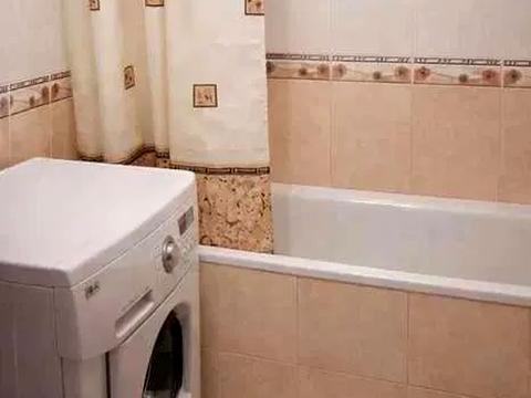 квартира за адресою Ревуцького вул., 4