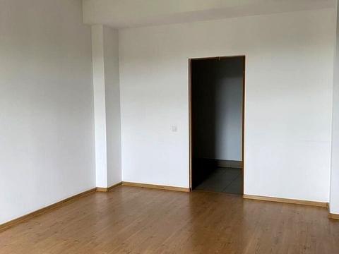 комерційна за адресою Академіка Андрія Сахарова вул., 42
