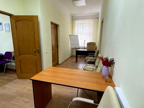 коммерческая по адресу Сахарова 42, 42