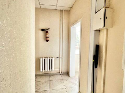 комерційна за адресою Одеса, Академіка Корольова вул., 111