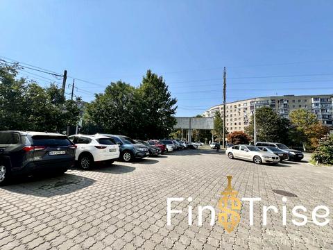 комерційна за адресою Одеса, Академіка Корольова вул., 111