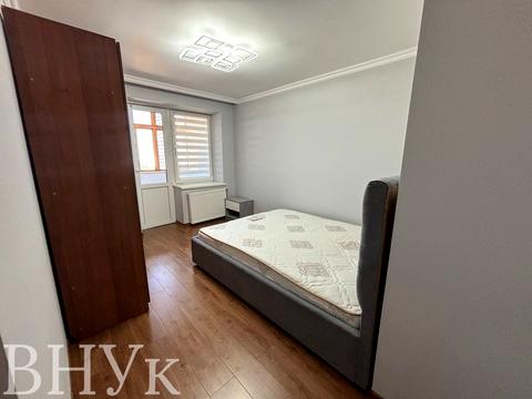 квартира за адресою Чернівці, Героїв Крут бульв. (Героїв Сталінграду), 22