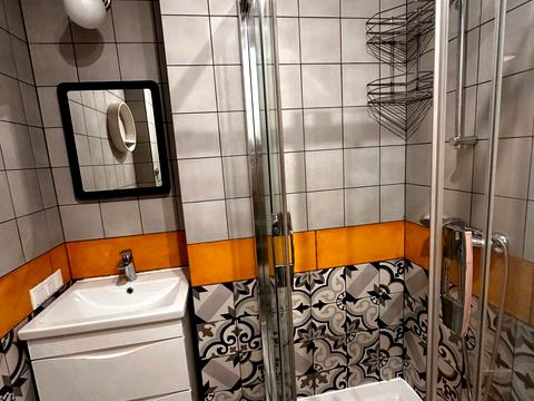 квартира за адресою Леоніда Бірюкова бульв., 2-А