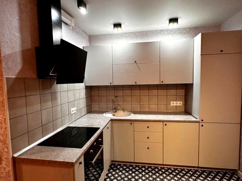 квартира за адресою Леоніда Бірюкова бульв., 2-А