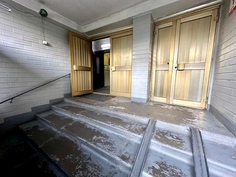 квартира по адресу Ревуцкого ул., 44-Б