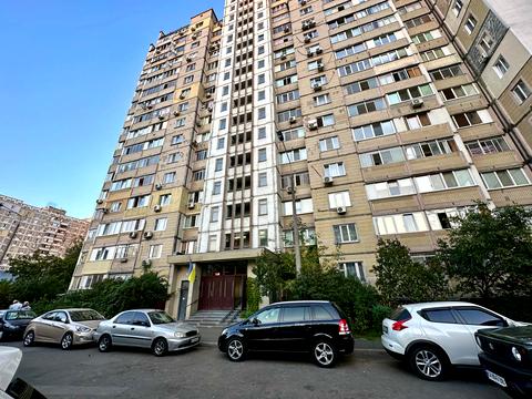 квартира по адресу Ревуцкого ул., 44-Б