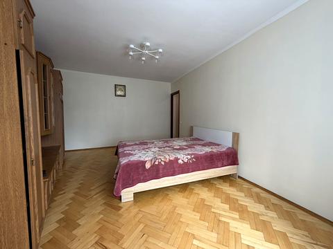 квартира за адресою Джона Ленона вул., 33