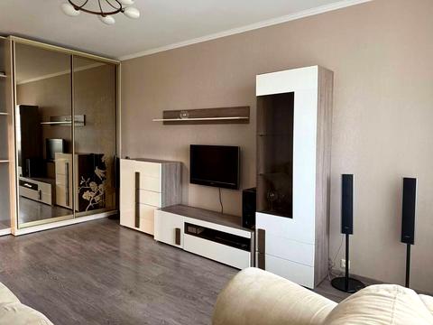 квартира за адресою Каштанова вул., 13
