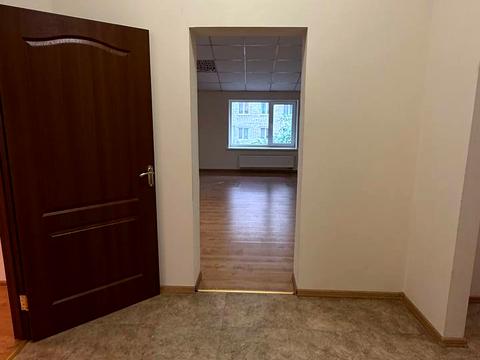 комерційна за адресою Василя Тютюнника вул. (Анрі Барбюса), 13Б