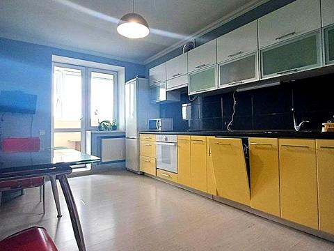 квартира за адресою Братів Горобців вул. (Дмитра Кедріна), 53-А
