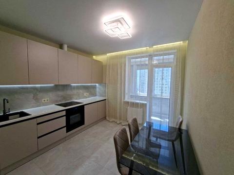 квартира за адресою Жаботинського вул. (Пролетарская улица), (Будинок 1)