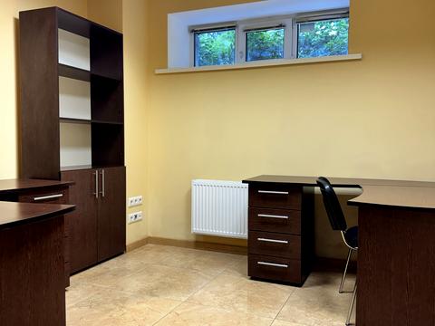 комерційна за адресою Святошинська вул., 35-А
