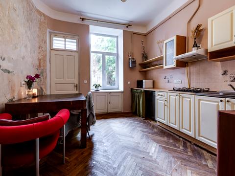 квартира за адресою Героїв Майдану вул. (Гвардійська), 10