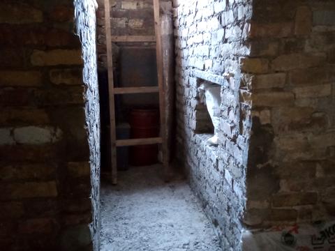 паркомісце за адресою Лугова вул., 15