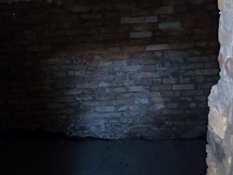 паркомісце за адресою Лугова вул., 15