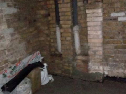 паркомісце за адресою Лугова вул., 15