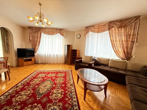 квартира за адресою Олександра Кониського вул., 52-58