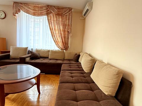 квартира за адресою Олександра Кониського вул., 52-58
