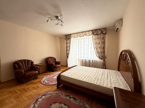 квартира за адресою Олександра Кониського вул., 52-58