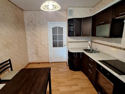 квартира за адресою Милославська вул., 8
