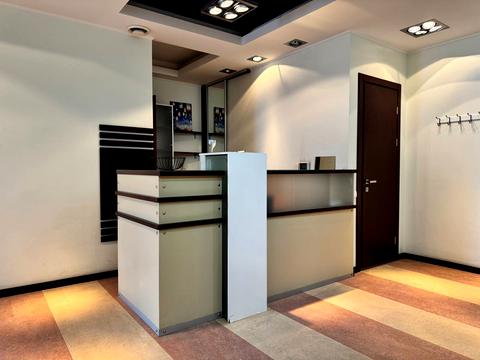 комерційна за адресою Мечникова вул., 10б