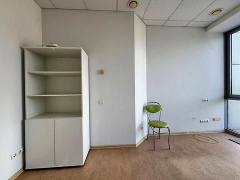комерційна за адресою Мечникова вул., 10б