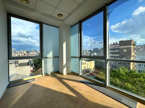 комерційна за адресою Мечникова вул., 10б