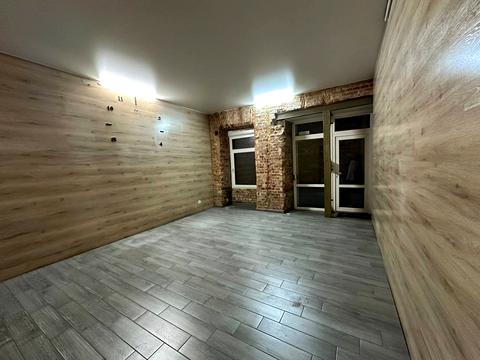 комерційна за адресою Мала Арнаутська вул., 87