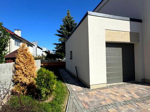 будинок за адресою с. Угринів, Лесі Українки, 30