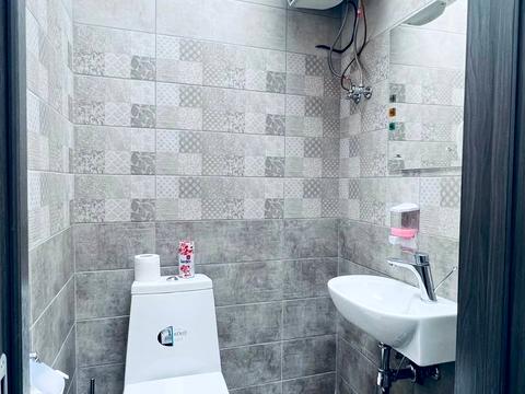 комерційна за адресою Мінеральна вул., 7-К
