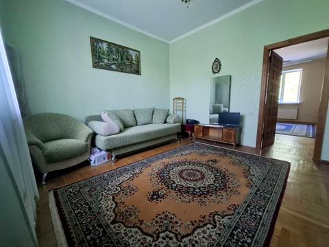 будинок за адресою с. Погреби, Синьоозерна