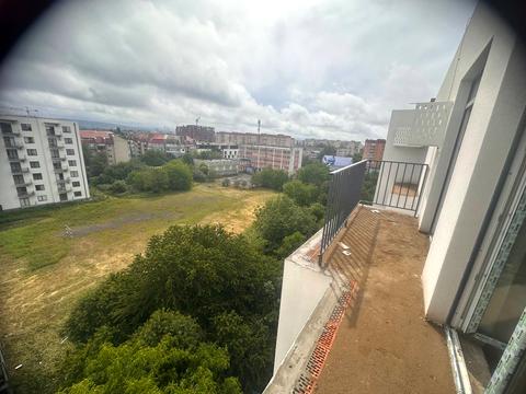 квартира за адресою Дмитра Снігурського вул., (Будинок 4)