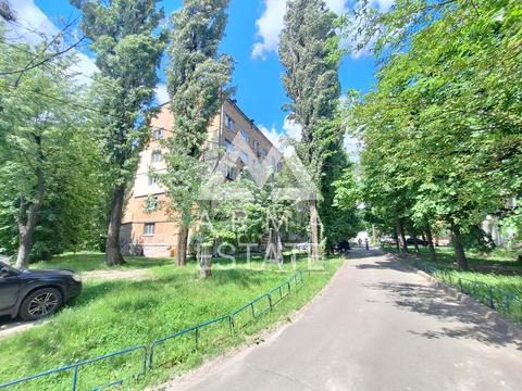 квартира за адресою Зодчих вул., 10