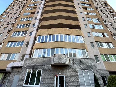квартира за адресою Дніпровська набережна вул., 19-А