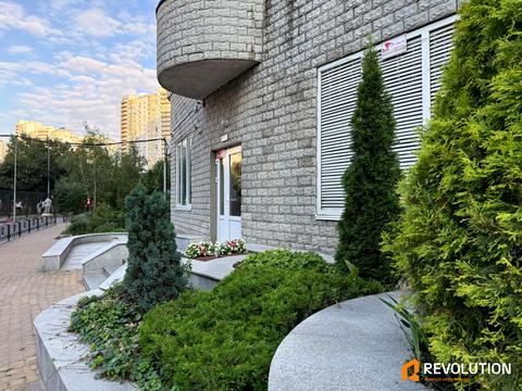 квартира за адресою Дніпровська набережна вул., 19-А
